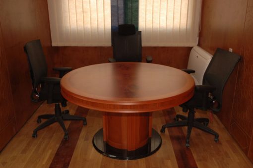 RT Meeting Table